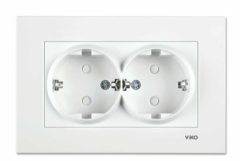 VİKO KARRE BEYAZ İKİLİ TOPRAKLI PRİZ Ç.K.A. ( ÇERÇEVELİ)